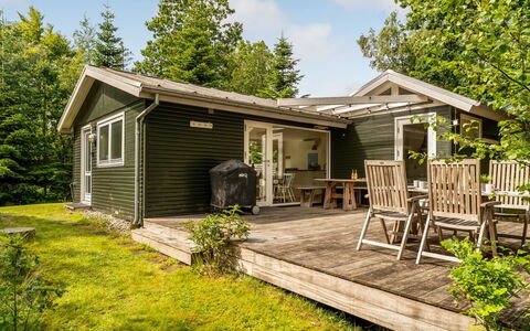 Elisabete - 200M to the Fjord: Herbe, Arbuste, Maison, Jardin, Domicile, Chalet, Lot Terre, Pelouse, Couverture De Sol
