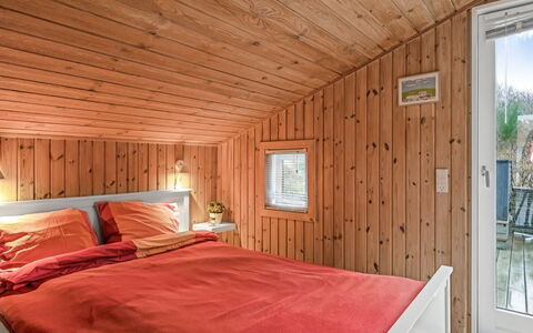 Annemone - 900M from the Sea: Design Intérieur, Meubles, Bois, Chambre, Plafond, Sol, Sol, Pièce, Lit, Éclairage