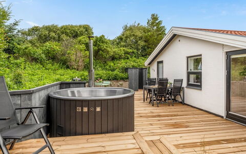Annemone - 900M from the Sea: Biens, Ombre, Allée, Ferme
