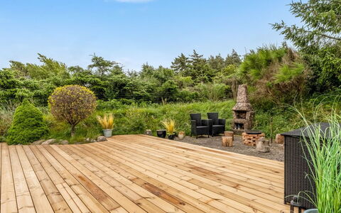 Annemone - 900M from the Sea: Biens, Ombre, Allée, Ferme
