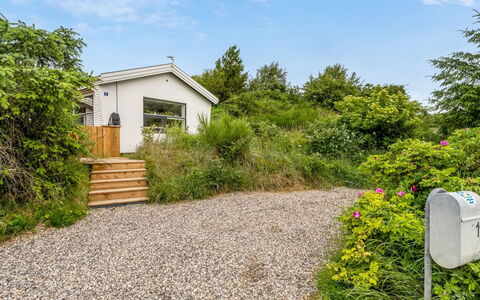 Annemone - 900M from the Sea: Biens, Ombre, Allée, Ferme