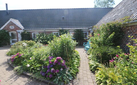 Brigitte - 1.3Km to the Fjord: Chalet, Cabanon, Cabane, Ferme, Prairie, Cabane, Grange, Cabane En Rondins, Batiments Jardin