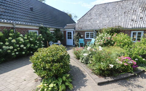 Brigitte - 1.3Km to the Fjord: Chalet, Cabanon, Cabane, Ferme, Prairie, Cabane, Grange, Cabane En Rondins, Batiments Jardin
