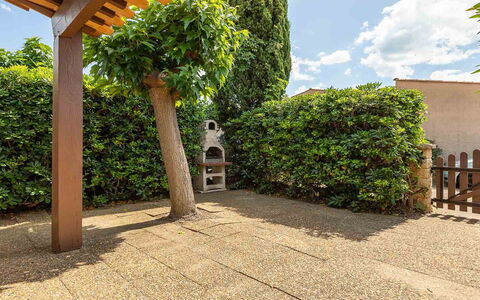 Les Ondines 2: Appartement, Balcon, Chaise, Ombre, Mobilier De Jardin, Daylighting, Aluminium