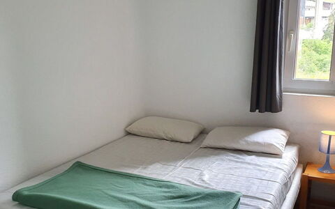 Meije 15: Appartement, Balcon, Chaise, Ombre, Mobilier De Jardin, Daylighting, Aluminium