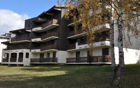 Meije 15: Appartement, Balcon, Chaise, Ombre, Mobilier De Jardin, Daylighting, Aluminium