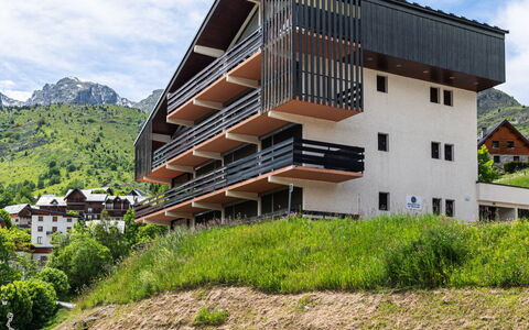 Plein Sud: Appartement, Balcon, Chaise, Ombre, Mobilier De Jardin, Daylighting, Aluminium
