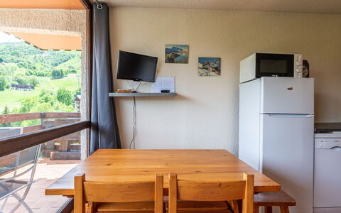 Plein Sud: Appartement, Balcon, Chaise, Ombre, Mobilier De Jardin, Daylighting, Aluminium