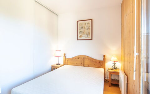 Les Marmottes: Cuisine, Comptoir, Cabinetry, Design Intérieur, Appareil De Cuisine, Sol, Meubles, Bois, Principaux Appliance, Plafond