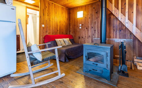 Les Cochettes: Cuisine, Comptoir, Cabinetry, Design Intérieur, Appareil De Cuisine, Sol, Meubles, Bois, Principaux Appliance, Plafond
