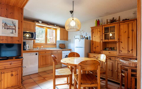 Morillon 627: Meubles, Cuisine, Cabinetry, Design Intérieur, Comptoir, Bois, Sol, Plafond, Placard, Sol