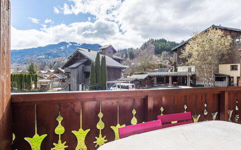 Morillon 627: Chaîne De Montagnes, Balcon, Village De Montagne, Alpes, L'Hiver, Gelé, Neige, Clôture