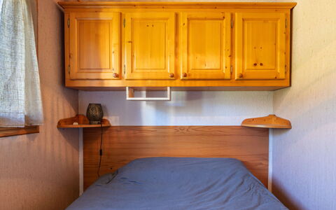 Oursons 4: Cuisine, Comptoir, Cabinetry, Design Intérieur, Appareil De Cuisine, Sol, Meubles, Bois, Principaux Appliance, Plafond