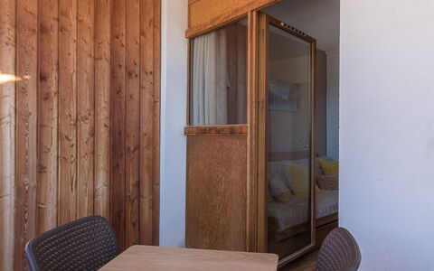Etoiles D'Orion a: Bois, Sol, Sol, Plafond, Design Intérieur, Marron, Tache De Bois, Pièce, Dur, Contre-Plaqué