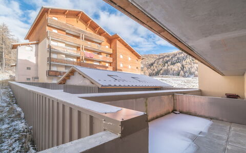 C. du Verdon: Appartement, L'Hiver, Plafond, Neige, Gelé, Balcon, Daylighting, Siding, Village De Montagne, Glacial Relief