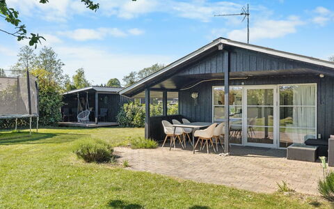 Justina - 200M from the Sea: Meubles, Bois, Chaise, Design Intérieur, Tache De Bois, Matériau Naturel, Dur, Salon, Accoudoir, Conception