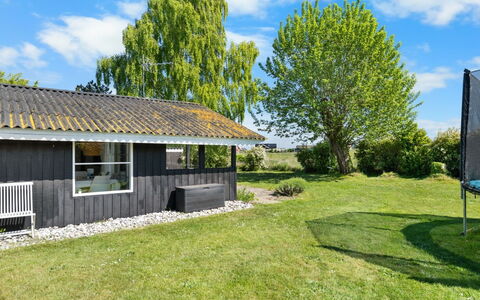 Justina - 200M from the Sea: Meubles, Design Intérieur, Sol, Sol, Plafond, Pièce, Chaise, Table, Appartement, Table Cuisine Et Salle A Manger