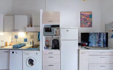 Les Ondines 1: Appartement, Condominium, Zone Résidentielle, Design Urbain, Usage Mixte, Bâtiment Commercial, Balcon, Hôtel, Ombre