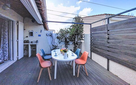 Les Ondines 1: Appartement, Condominium, Zone Résidentielle, Design Urbain, Usage Mixte, Bâtiment Commercial, Balcon, Hôtel, Ombre