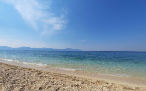 Makarska 40: Sol, Design Intérieur, Sol, Appartement, Balcon, Plafond, Condominium, Chaise, Ombre, Porche