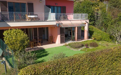 Anna: Sol, Design Intérieur, Sol, Appartement, Balcon, Plafond, Condominium, Chaise, Ombre, Porche