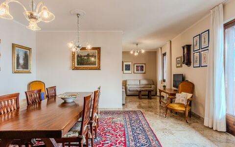 Casa Luli: Sol, Design Intérieur, Sol, Appartement, Balcon, Plafond, Condominium, Chaise, Ombre, Porche