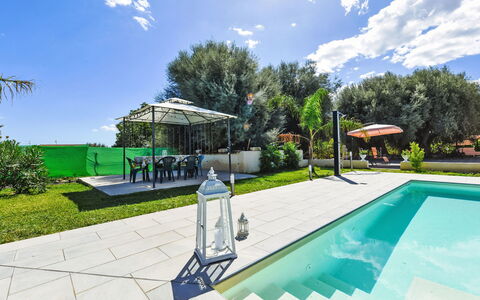 Giugiò: Sol, Design Intérieur, Sol, Appartement, Balcon, Plafond, Condominium, Chaise, Ombre, Porche