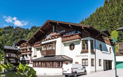 Tuenta: Hôtel
