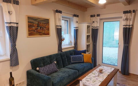 Adélka: Meubles, Bois, Design Intérieur, Sol, Sol, Domicile, Pièce, Éclairage, Salon, Appartement