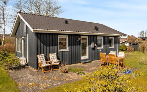 Bara - from the Sea: Chalet, Cabanon, Cabane, Ferme, Prairie, Cabane, Grange, Cabane En Rondins, Batiments Jardin