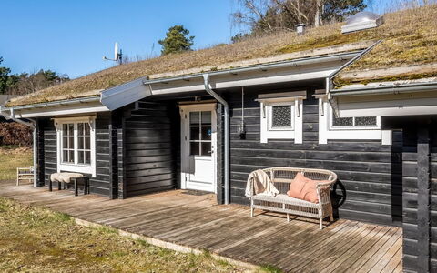 Franka - from the Sea: Végétation, Arbuste, Printemps, Chalet, Jardin, Ombre, Arrière-Cour, Cour, Chaise