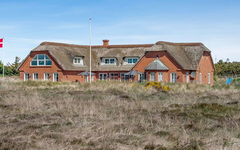 Gytha - 75M from the Sea: Biens, Ombre, Allée, Ferme