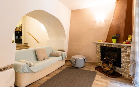 Al Forte: Meubles, Design Intérieur, Mur, Pièce, Bois, Sol, Sol, Plafond, Canapé, Éclairage