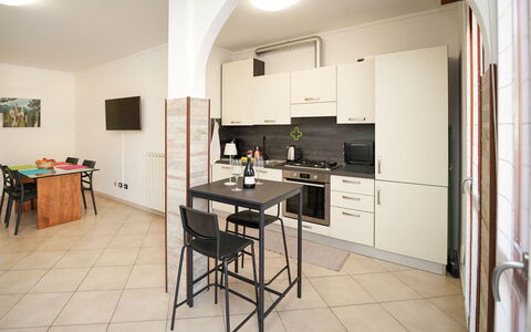 Cà Silvio: Meubles, Design Intérieur, Sol, Sol, Bois, Plafond, Table Cuisine Et Salle A Manger, Cuisine, Chaise, Pièce