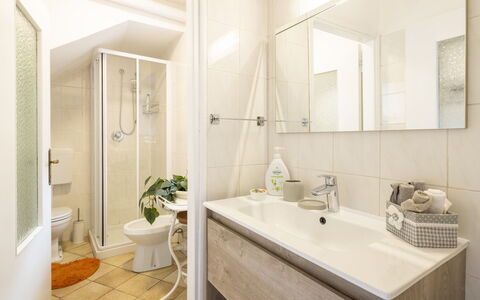Al Civico 29: Sol, Design Intérieur, Sol, Luminaire Plomberie, Évier, Salle De Bains, Lavabo, Robinet, Plomberie, Pièce