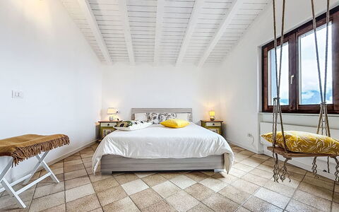 Al Civico 29: Meubles, Lit, Design Intérieur, Sol, Chambre, Sol, Plafond, Bois, Literie, Drap De Lit