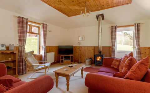 Doonans Cottage: Bois, Design Intérieur, Meubles, Sol, Plafond, Sol, Domicile, Pièce, Salon, Tache De Bois