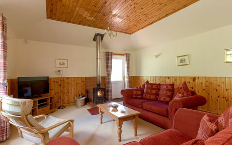 Doonans Cottage: Design Intérieur, Bois, Plafond, Sol, Sol, Meubles, Pièce, Tache De Bois, Cabinetry, Salon