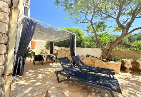 Appartamento Olive Garden, Ac, Wifi, Hvar: Mobilier De Jardin, Meubles, Piscine, Ombre, Chaise, Recours, Eco Hôtel, Dalle, Balancelle, Patio