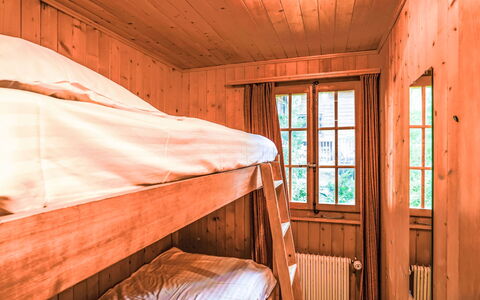 La Capsule: Bois, Chambre, Lit, Sol, Design Intérieur, Sol, Drap De Lit, Meubles, Tache De Bois, Cadre De Lit
