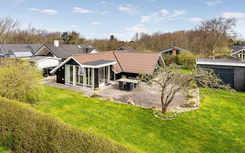Magnus - 250M to the Fjord: Biens, Ombre, Allée, Ferme