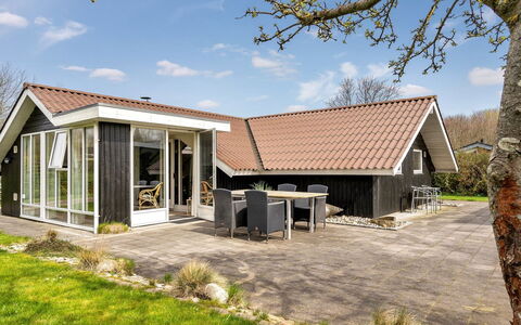 Magnus - 250M to the Fjord: Biens, Ombre, Allée, Ferme