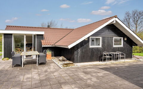 Magnus - 250M to the Fjord: Biens, Ombre, Allée, Ferme