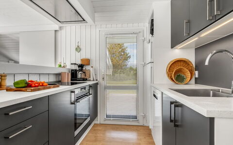 Henri - 1.2Km from the Sea: Appareil De Cuisine, Cuisine, Comptoir, Principaux Appliance, Électroménager, Cabinetry, Design Intérieur, Sol, Bois, Meubles