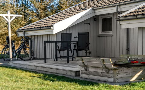 Henri - 1.2Km from the Sea: 