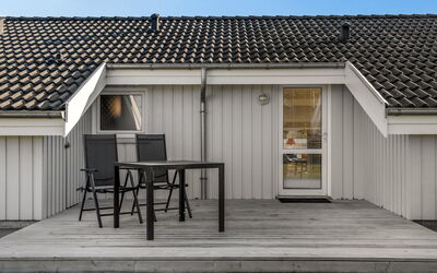 Henri - 1.2Km from the Sea