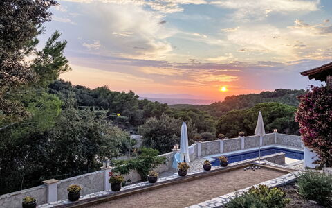 Villa Lumière: Piscine, Recours, Composite, Des Loisirs, Loisir, Ombre, Vacances, Ville Resort, Centre De Loisirs
