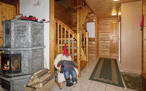 Kevätruska a: Voie Navigable, Banque, Cours D'Eau, Lac, Chalet, Forêt, Canal, Réservoir, Cabane En Rondins