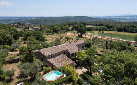 Podere Lorena, Charming Tuscan Farmhouse: Arbre, Végétation, Maison, Zone Résidentielle, Paysage, Toit, Domicile, Zone Rurale, Lot Terre