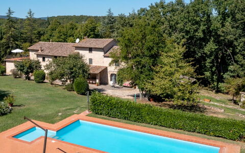 Casale del Timignano, Private Villa with Huge Gard: Piscine, Zone Résidentielle, Maison, Biens, Domicile, Établissements Humains, Ferme, Hacienda, Villa, Jardin